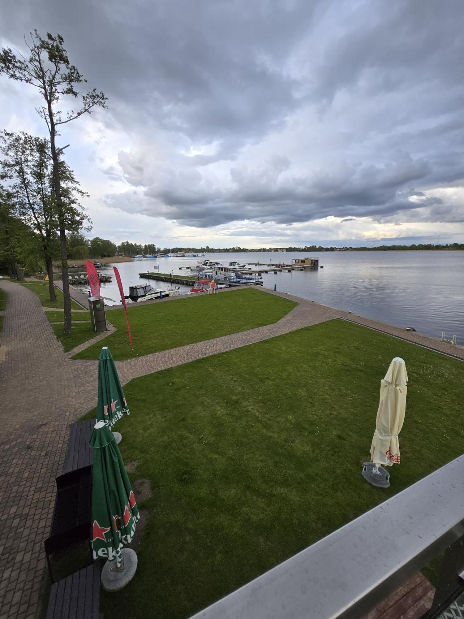 Domek Na Wodzie - Houseboat -Sauna, Taras Na Dachu, Dwie Sypialnie Mikołajki Exterior photo