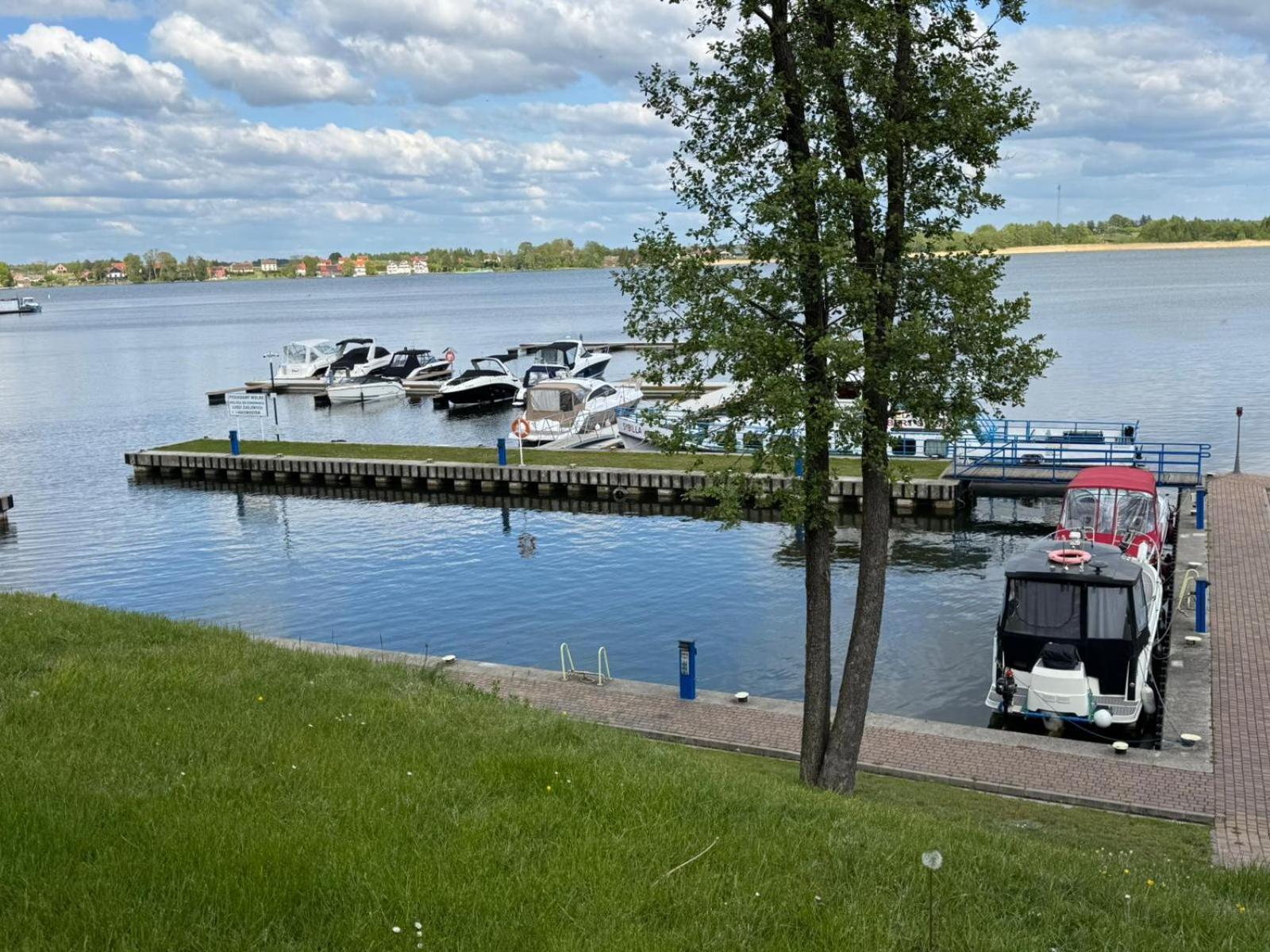 Domek Na Wodzie - Houseboat -Sauna, Taras Na Dachu, Dwie Sypialnie Mikołajki Exterior photo