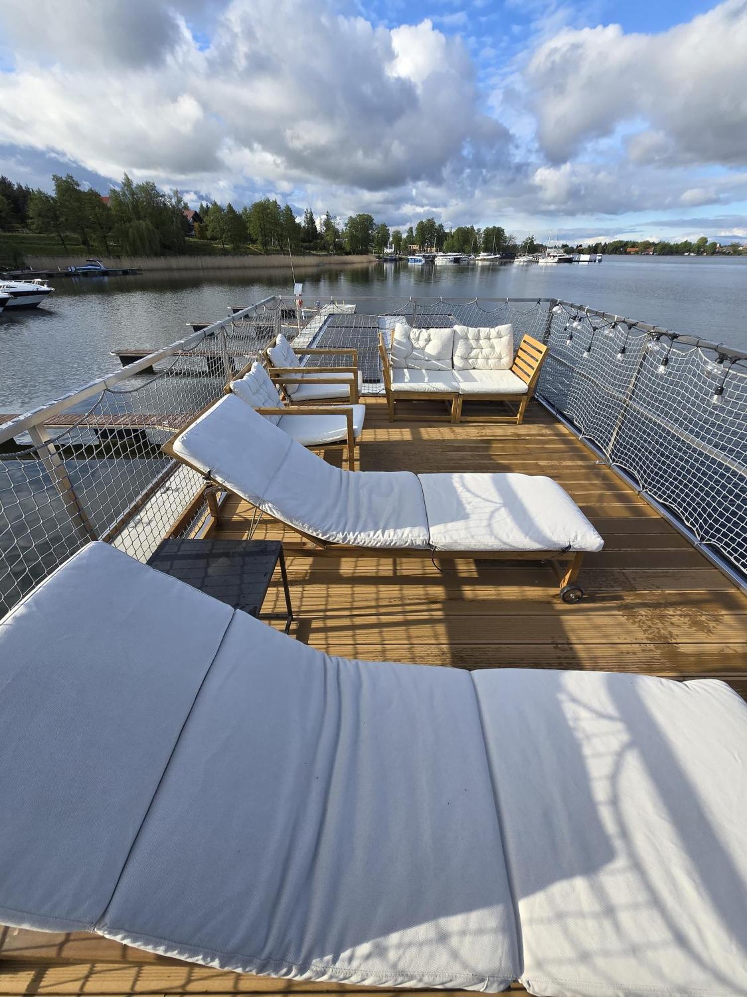 Domek Na Wodzie - Houseboat -Sauna, Taras Na Dachu, Dwie Sypialnie Mikołajki Exterior photo
